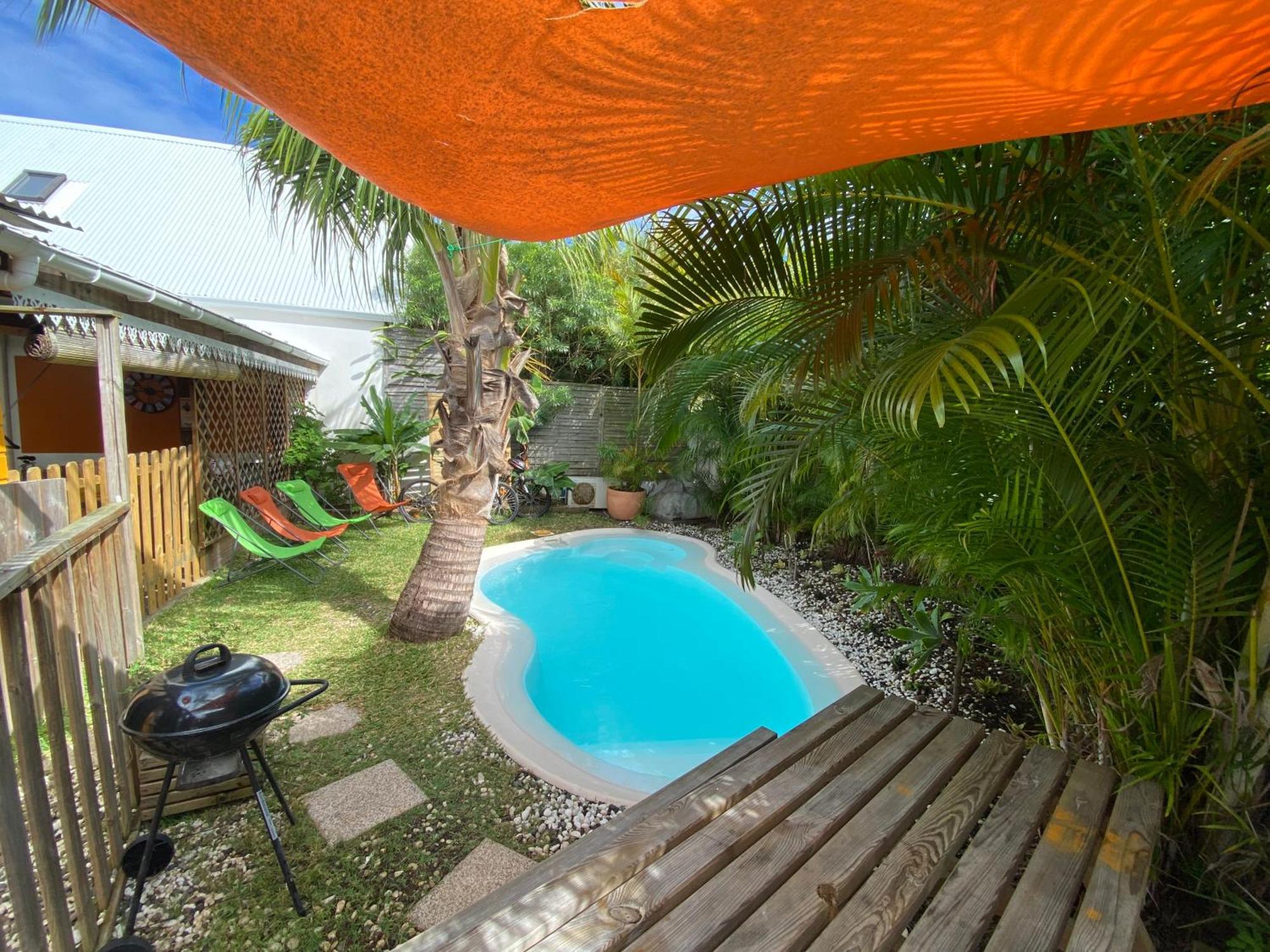 Le Nid D'Amour Avec Sa Piscine Et Jacuzzi Chauffes Saint-Joseph Eksteriør billede